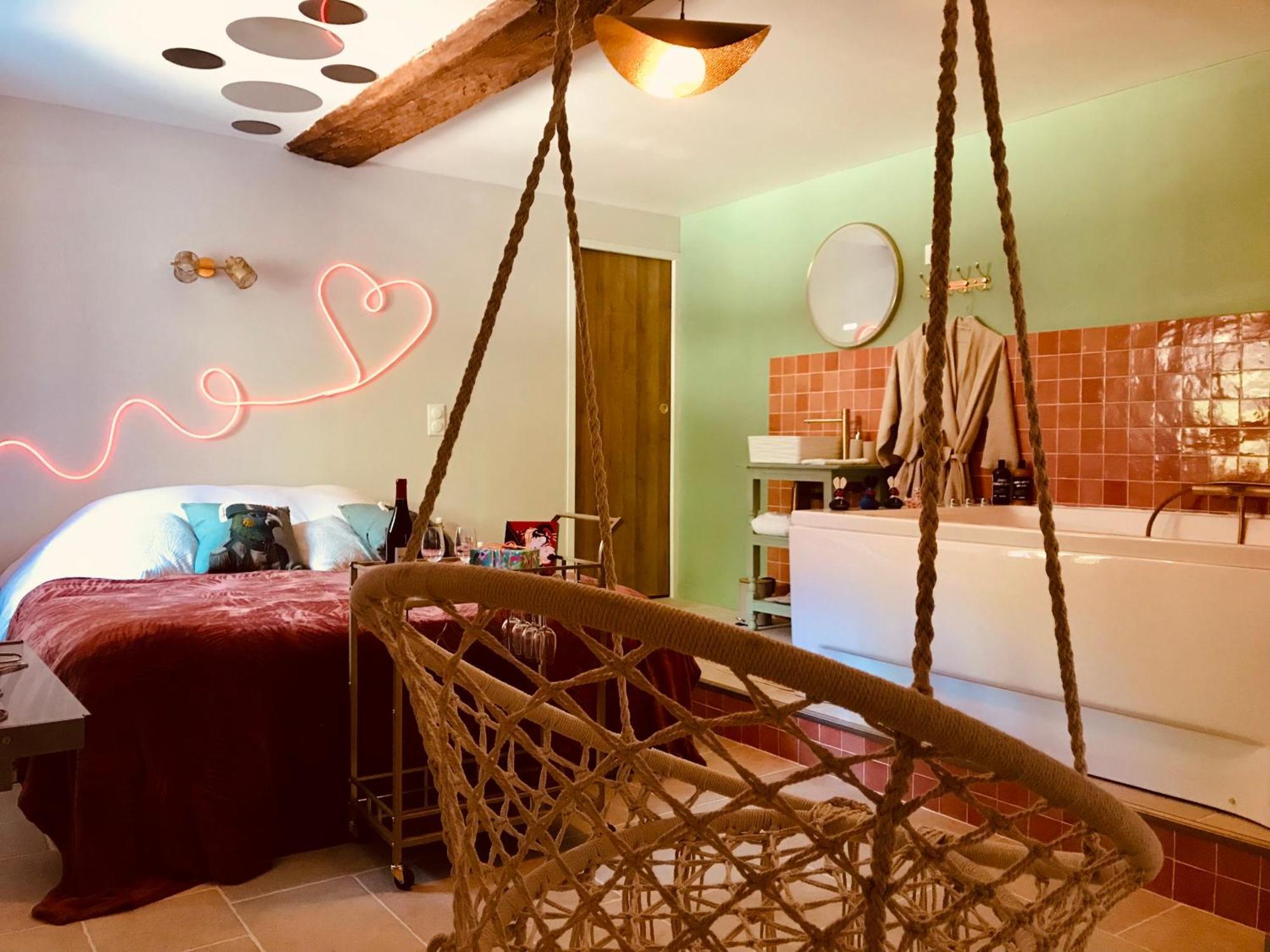 Jacuzzi Et Vue Sur Loire - Maison D'Hotes L'Odyssee La Chapelle-sur-Loire Extérieur photo